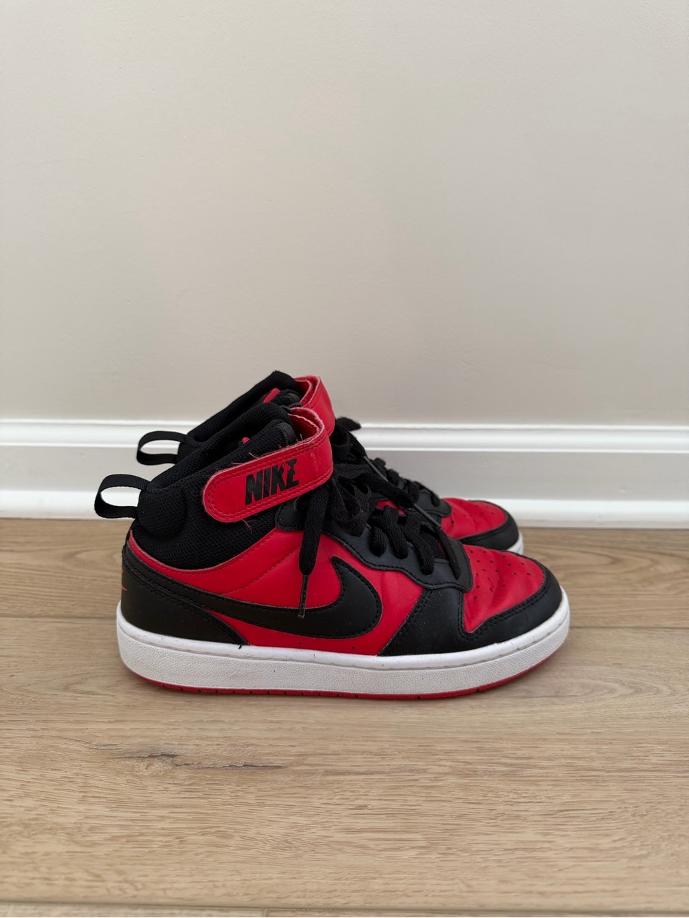 Nike Kids Black & Red High-Top Sneakers